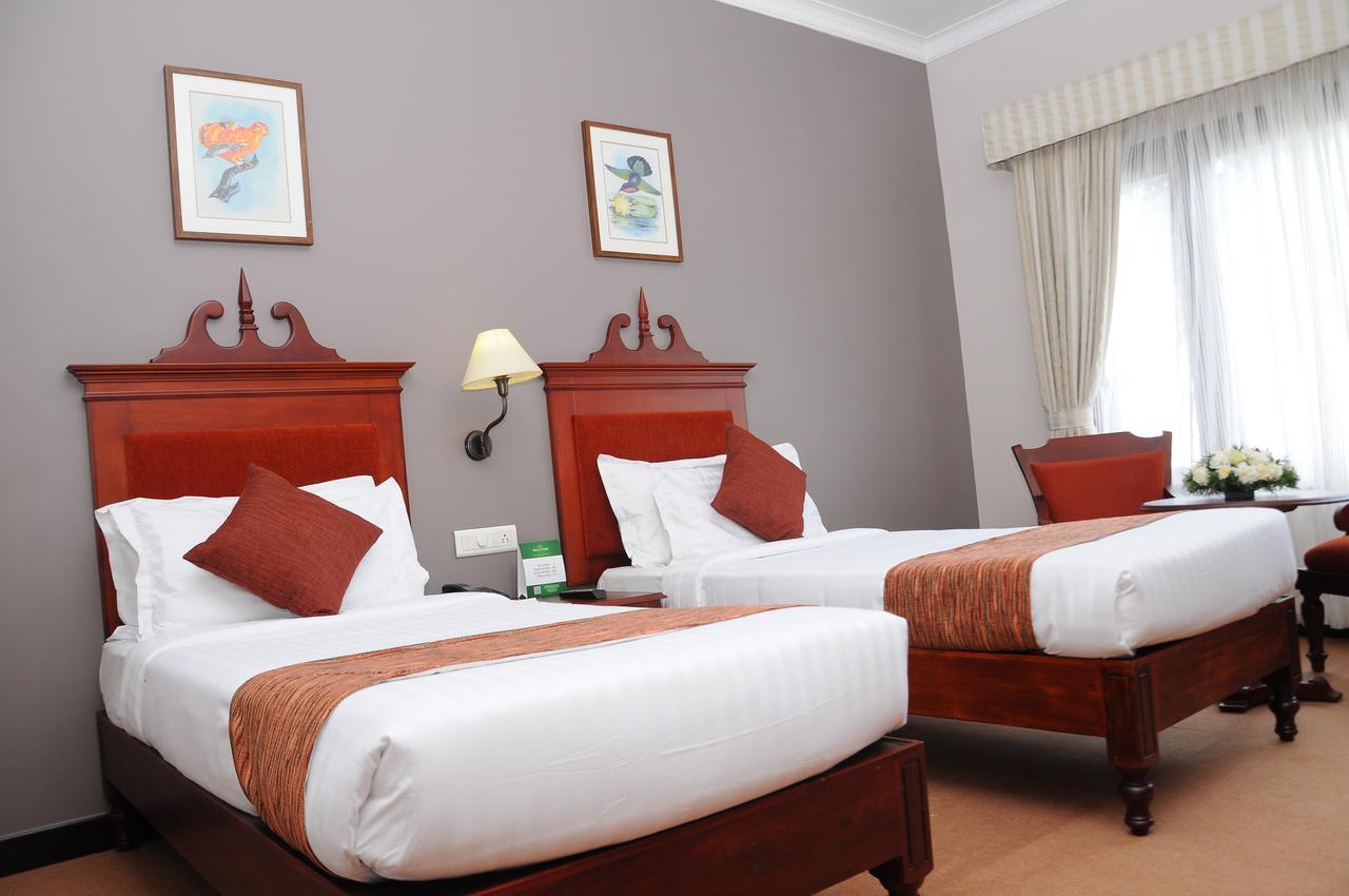 Kaduturutti Vijayapark Hotel المظهر الخارجي الصورة